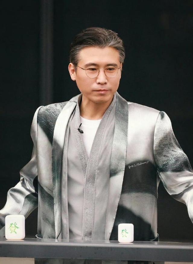 辛柏青也没想到，朱媛媛去世四个月，李乃文再次令所有人刮目相看