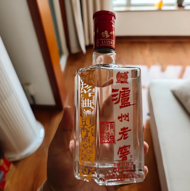 四川人喝酒“怪象”：都说五粮液好，但偏爱4款廉价酒，这是为啥