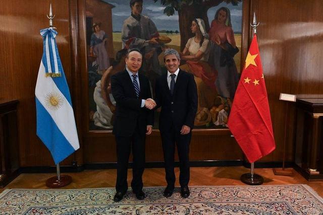 巴西大豆坐地起价，中国不接招停购反制，后悔也晚了！