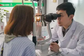 巩膜镜技术正式在福州开展，为疑难眼病、复杂屈光不正患者提供新选择图片