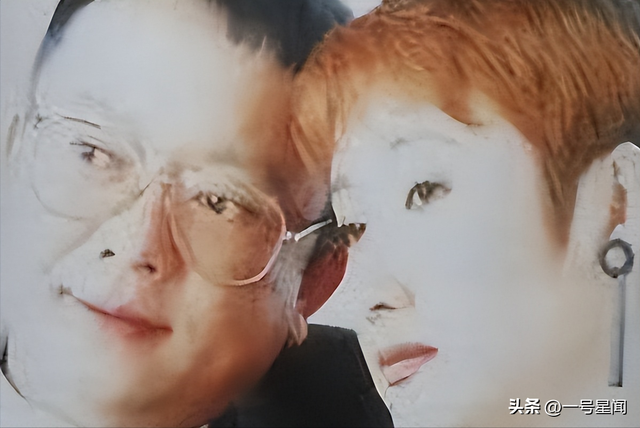 “国家一级演员	”王刚，三婚娶小20岁女粉丝，60岁得子