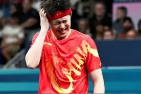 爆冷！4—2，王楚钦止步男单三十二强，小莫手感来了，越打越兴奋图片