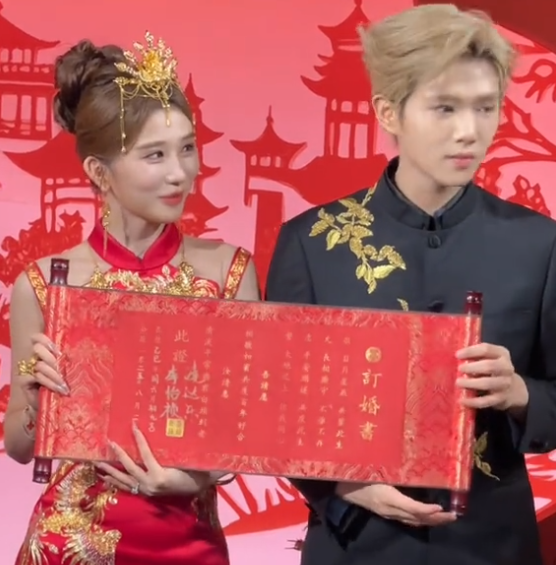 太突然！鹿哈官宣订婚，现场视频全网曝光，原来1月份就求婚成功