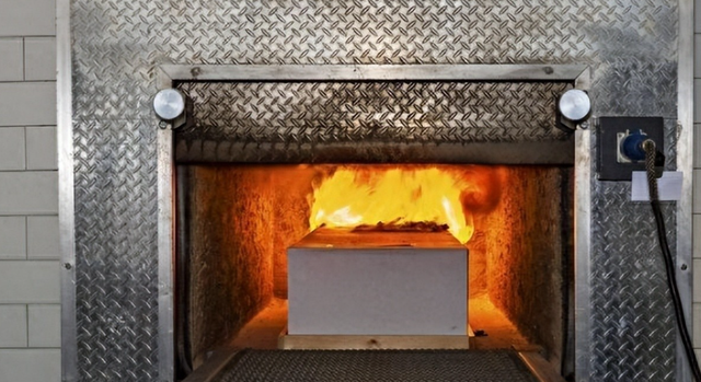 火化尸体时，炉子里传来哭喊声？工作人员：并非迷信，有科学依据