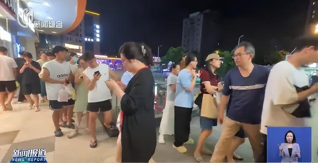 上海官方紧急发声：别囤！彻底疯狂，部分门店被挤爆，订单持续暴涨，有人干到凌晨3点