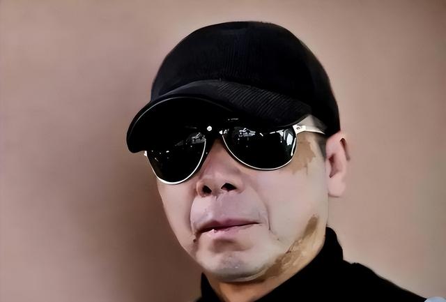 演都不演了！徐帆回应离婚传闻后	，冯小刚1个举动撕下她“体面	”