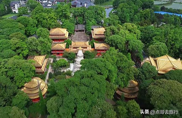 成都最不可低估的寺庙，金碧辉煌，充满皇家气度，公交可直达！