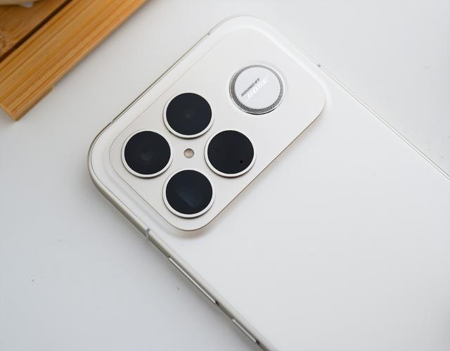 都是3999元起，REDMI K90 Pro和真我GT8 Pro硬刚上了，怎么选？