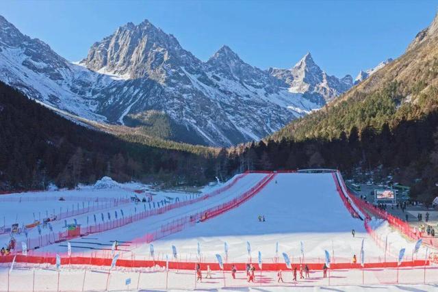 热度持续攀升！毕棚沟2025年度接待游客突破1200000！