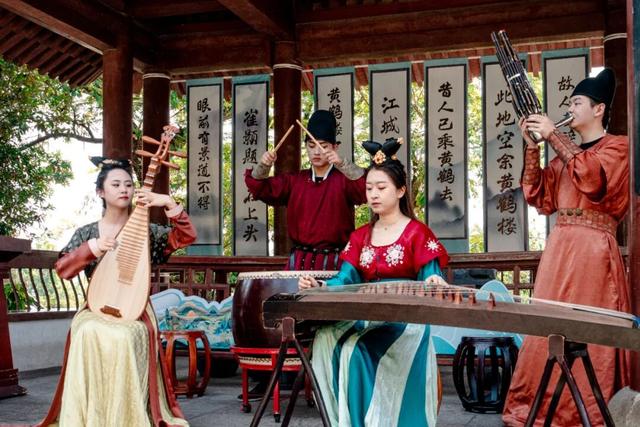 经典回归！本周末黄鹤楼八大户外实景演出上线