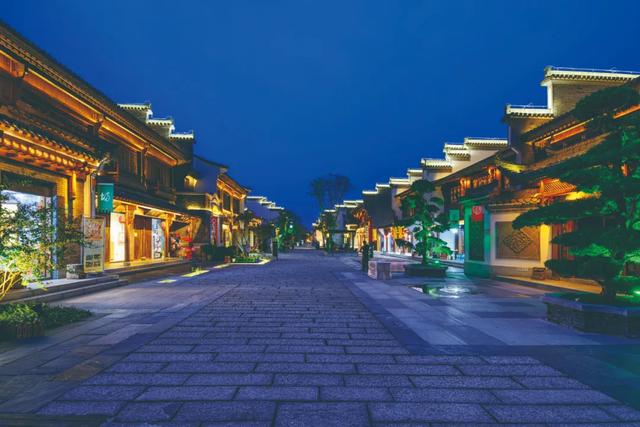 候车新玩法！机器人“墨茵”上岗，这里还有专属福利