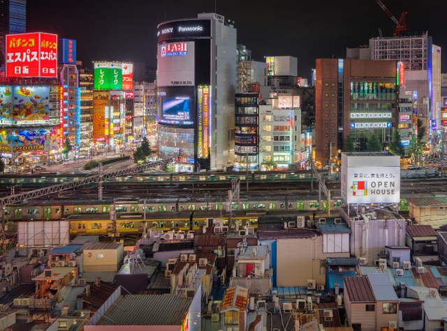 无法与自己和解的一代，回顾日本失落世代的一生，他们经历了什么