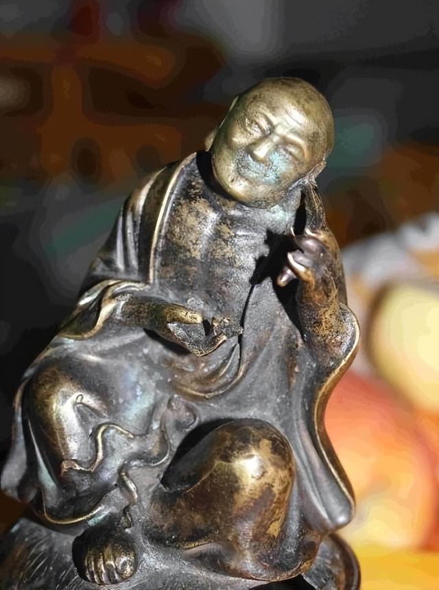 采耳还是“采花”？采耳行业内幕被揭开：挂羊头卖狗肉