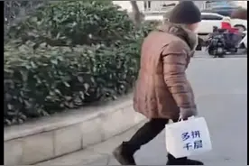 看傻了！南京7旬老太偷拿外卖不还，网友：我见过比她更狠的！图片