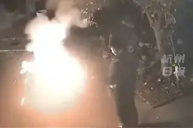男子放烟花被炸身亡后续：警方介入，更多细节曝光，烟花商家摊事图片