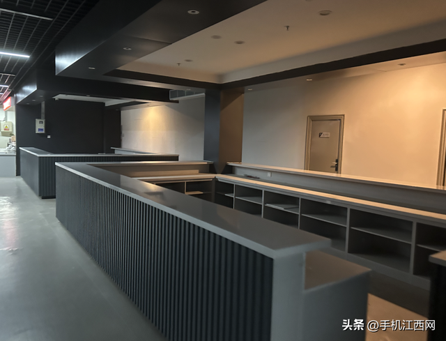 多地规范无堂食外卖，记者探访：有店铺藏身农贸市场，有6家店在一个地址上