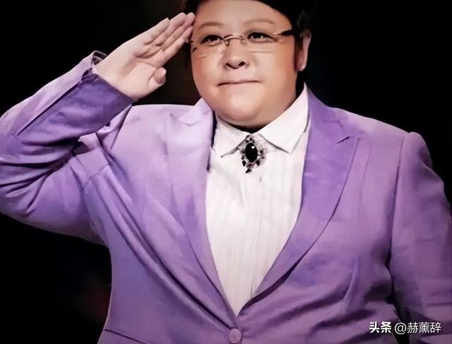 “骗”了30年，韩红亲爹居然是他？难怪没人敢惹，这身份太惊人！