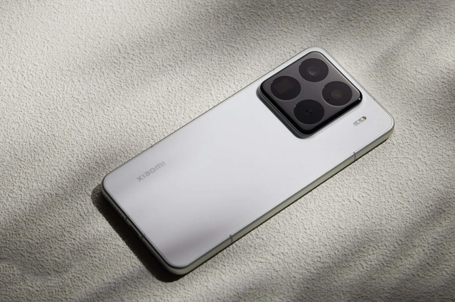 小米16系列再次被确认：超窄边框+R角更圆润，领先iPhone16系列！