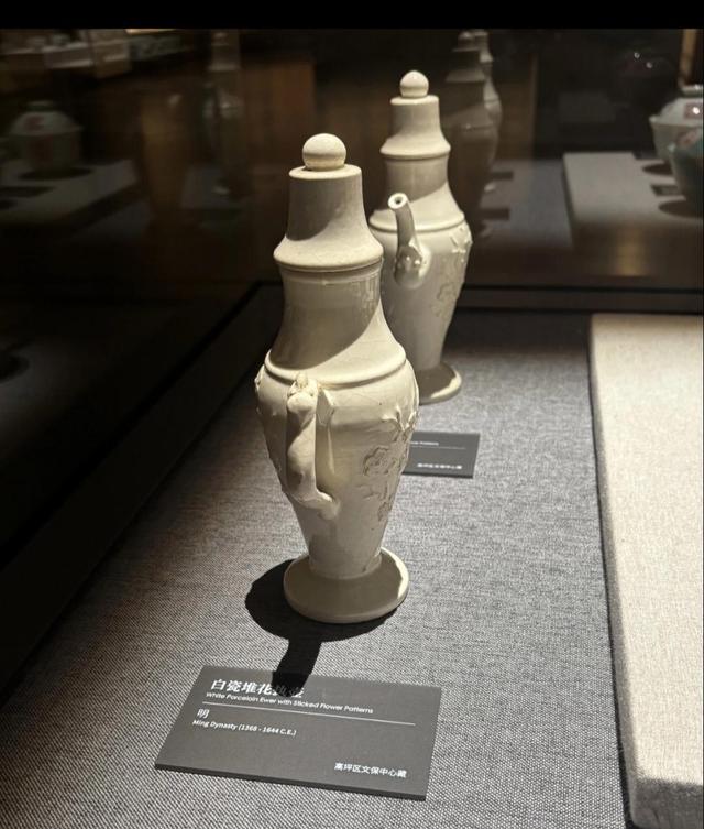 七律·观南充市博物馆历史与人文感怀（二首）