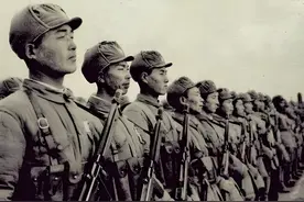 74军最凶悍旅长，1946年指挥400人拿下淮阴让粟裕走麦城，他是谁图片