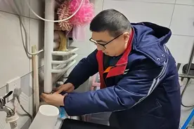 春节我在岗丨 “供热人”24小时在岗，将温暖传万家图片