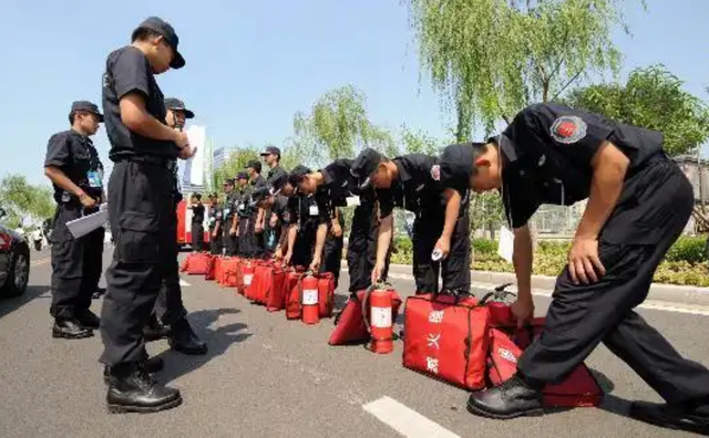 北京奥运安保多夸张？30万摄像头造天罗地网，礼仪小姐来头最大！
