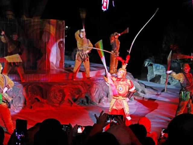 贵州：畅游安顺风光，感受黔中民俗！