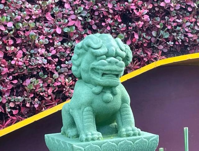 80载守望终见繁花满街,卢沟桥小狮子惊艳亮相长安街沿线主题花坛!