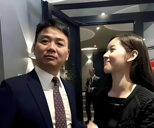 51岁刘强东给不少男性提了个醒，找老婆一定要找个从心底里喜欢的