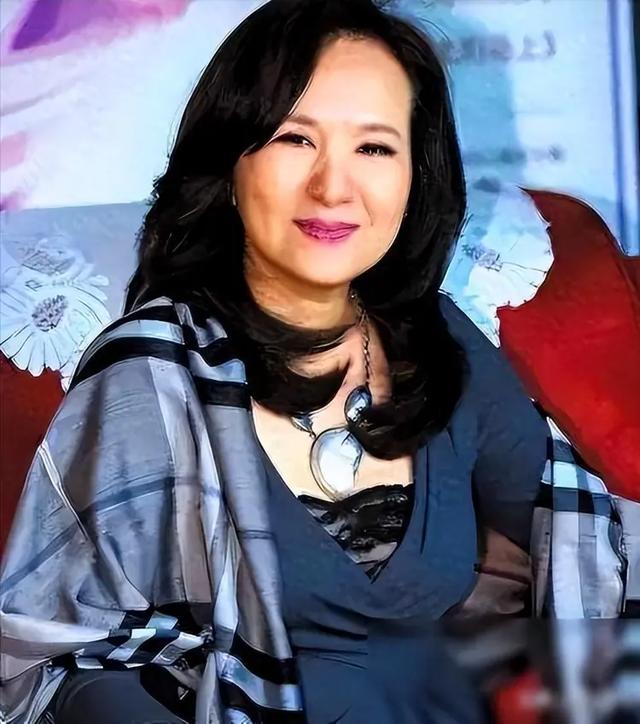 原来早已不是中国籍？事业巅峰远赴美国，被老外“玩腻”晚年回国