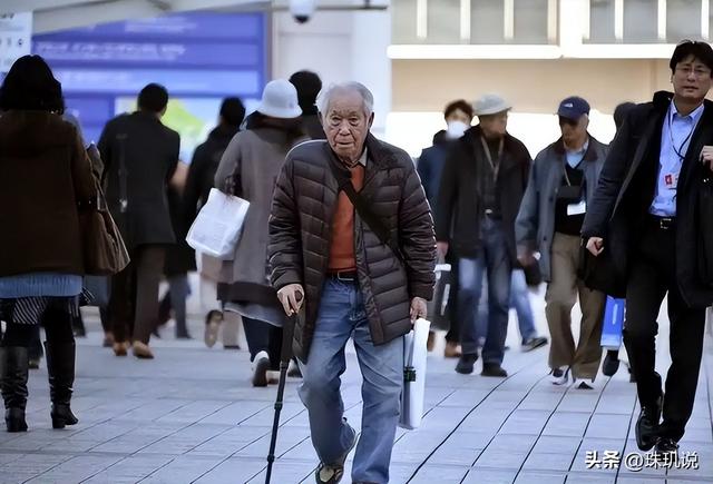 中美日上半年GDP差距断崖，美国15万亿，日本2.11万亿，中国呢