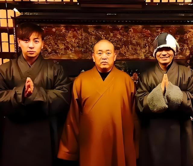 拔萝卜带泥！释永信被抓六天后，释小龙父亲出事，过往黑史全被扒
