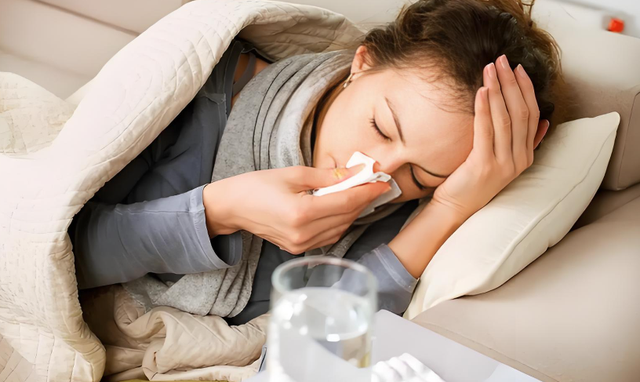 甲流死亡人数持续上涨？张文宏建议：少吃鸡肉，多喝几样增强免疫