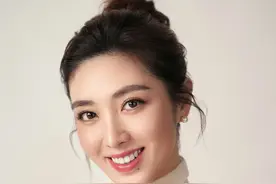 何卿图片