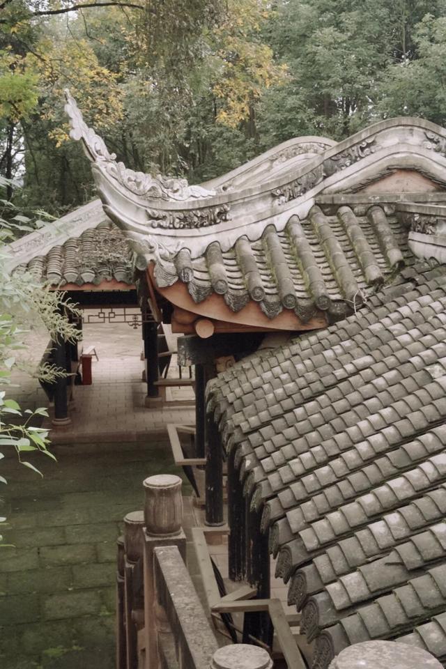 从成都出发，在龙泉山东麓邂逅一座千年场镇的温柔