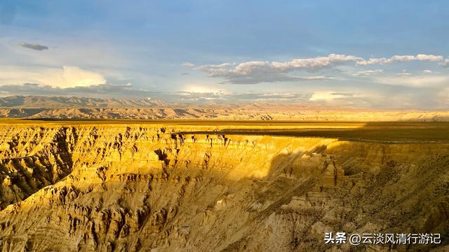 玛琅峡谷，札达土林最佳观赏点之一，有绝佳的日出日落和星空银河