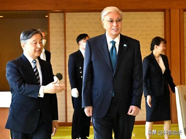 出大事了！日本在野各党紧急发声，高市或提前下台；哈日有求中国