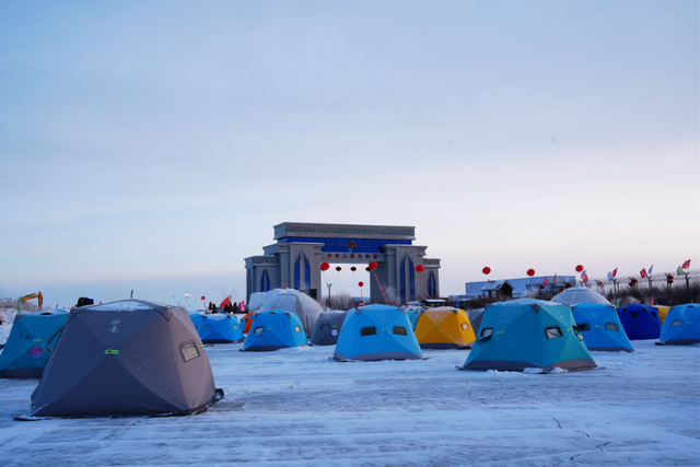 额尔古纳冰雪欢乐季第三届中俄界河冰钓活动 冬季旅游新IP