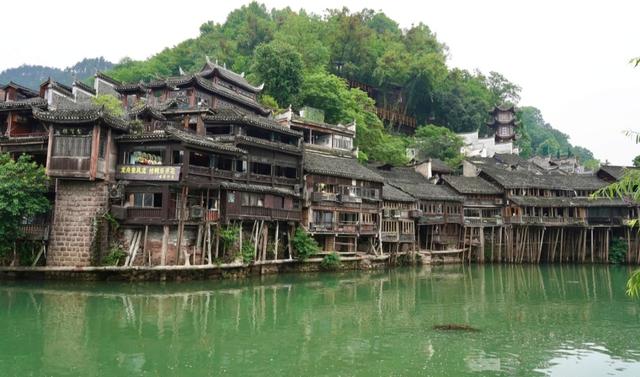 这五个绝美古镇，适合小住一段时间，争取每年去一个