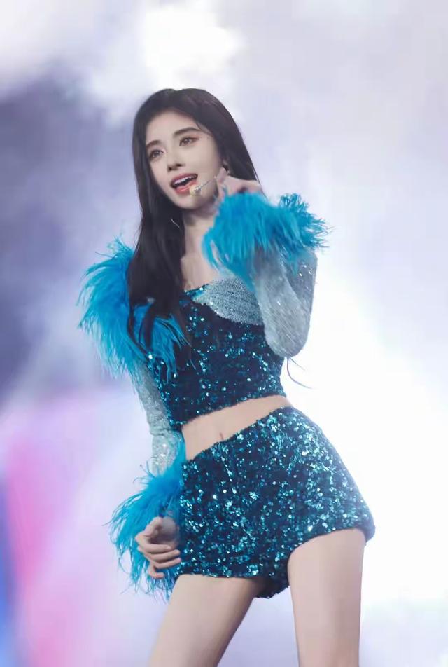 陪玩陪睡只是冰山一角，合同纠纷	，陪客旅行，舔手指，个个都荒唐