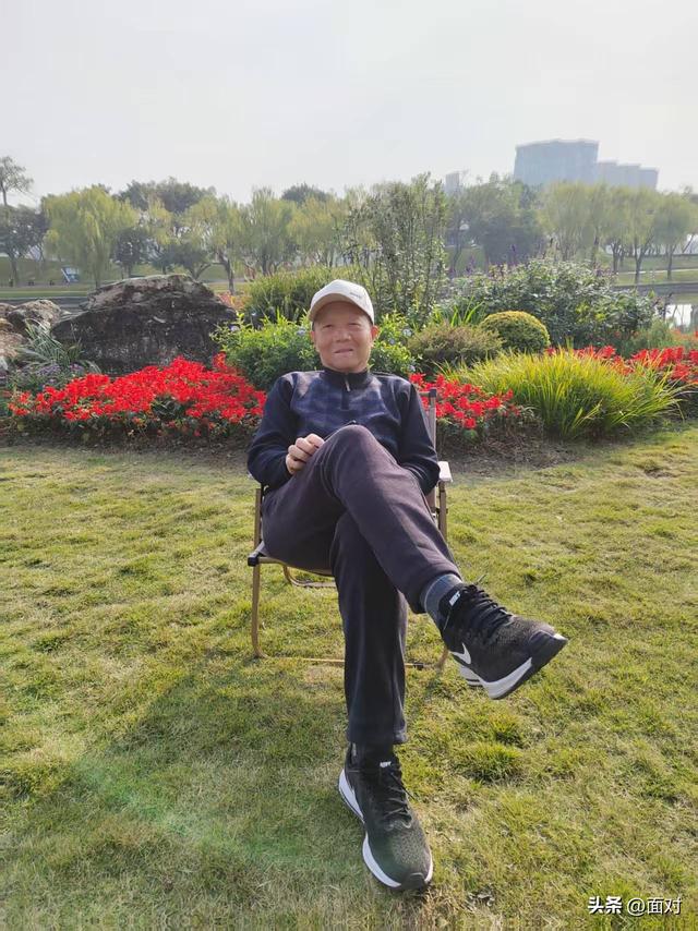 成德同城化 幅员2.6平方公里 集多功能 的广汉山水镇三星湖水色诱人