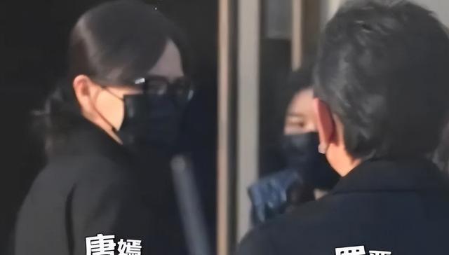 婚变传闻后，罗晋携任素汐与母亲去祈福，撕下了唐嫣仅存的体面