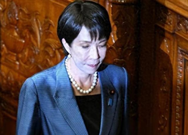 中日战机对峙后，高市早苗紧急表态，美防长敲打日本：将付出代价
