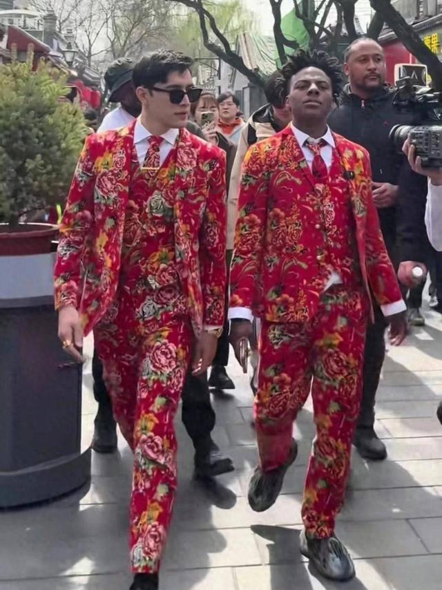 吃中国饭，砸中国锅！央视点名全程打码，这位700万网红人设崩塌