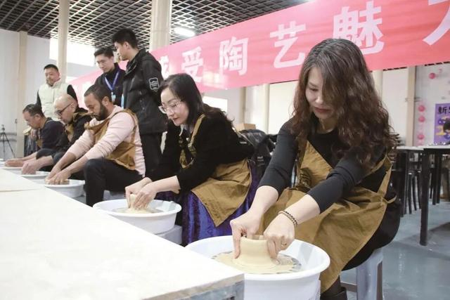 一场跨越国界的文化对话与产业交流——“机遇中国—2025年驻华外交官邯郸行”活动侧记