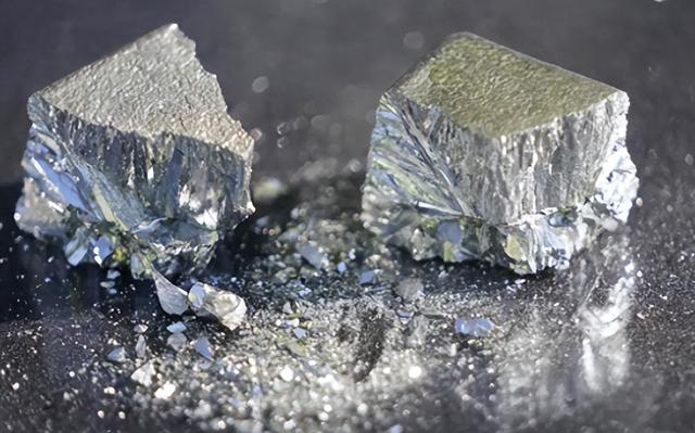 8国在白宫开会，讨论废掉中国王牌？关键时刻，印度作了重要决断