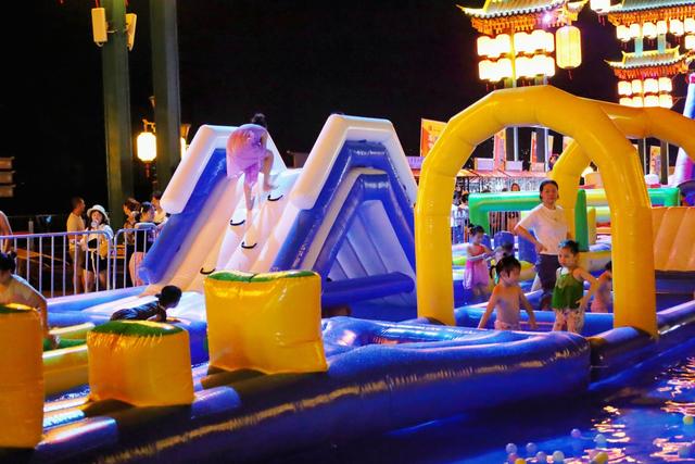 广安不夜城"浪出圈·夏日造浪计划"火热进行中