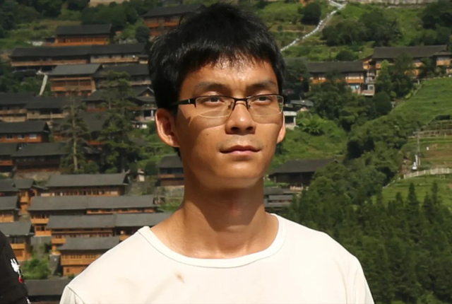 36岁唐尚珺骑行开直播：2万人在线围观，英语连麦老外惊艳全网