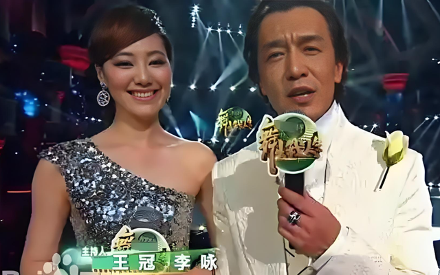 讨好大佬，陪睡上位，遭央视“开除”，她身上的标签哪个才是真的