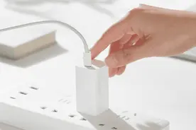 一文看懂：手机快充，到底是充电头还是数据线说了算？图片